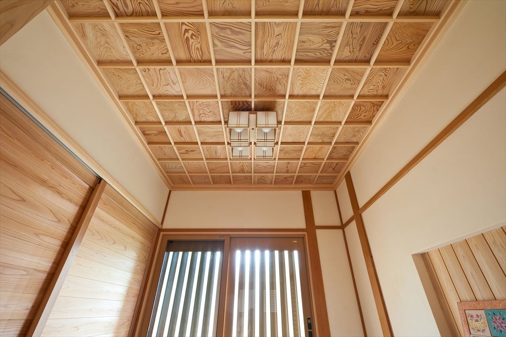 玄関の格天井