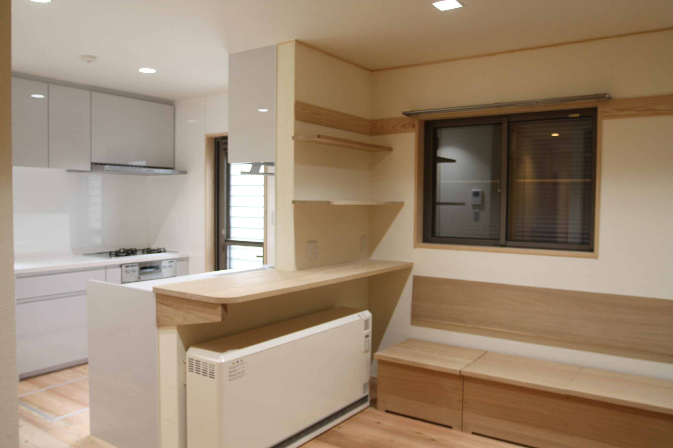 キッチンをのぞむ