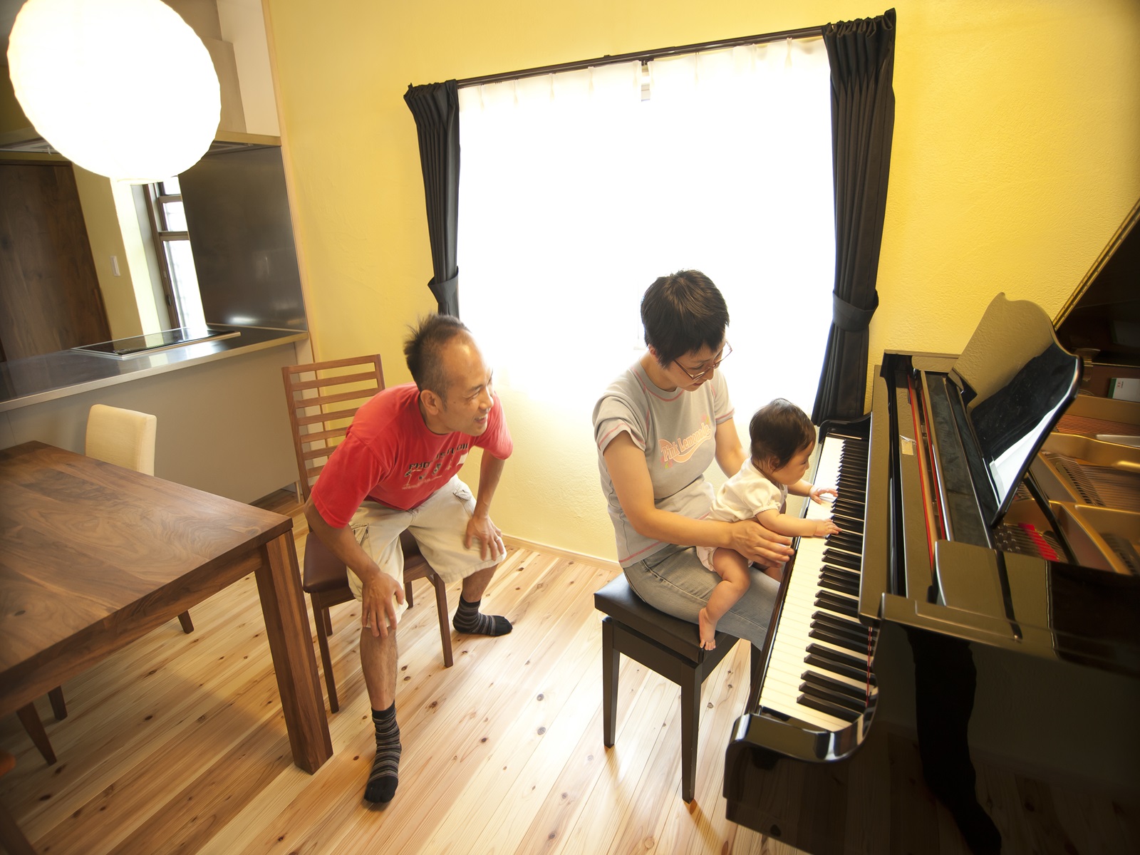 ピアノを楽しむ様子