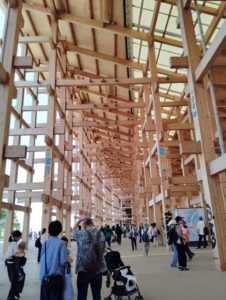 木組みの美しい大屋根リング１