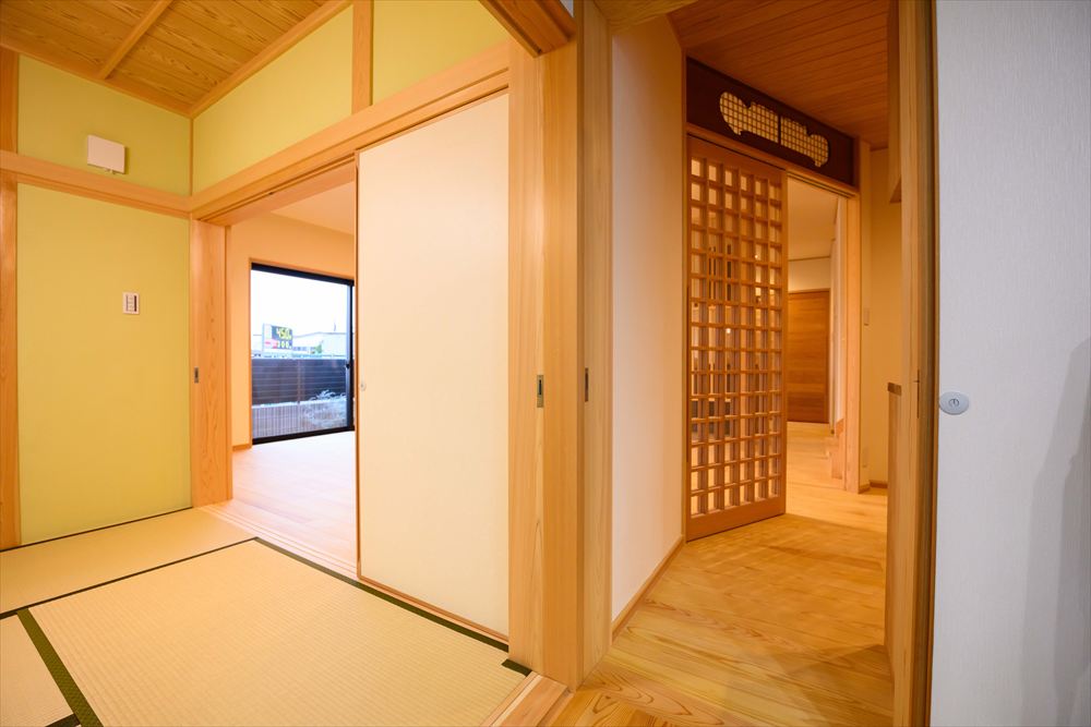 和室と玄関